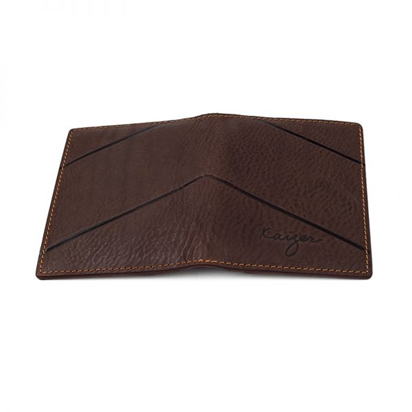 Buy Men’s Urban Leather Wallet In UAE