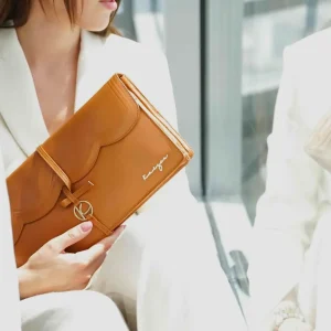 What is the Most Versatile Handbag Color? | Leather Handbag tote | Leather Office Bags | Premium Leather | Italian Leather | Premium quality leather | Dubai